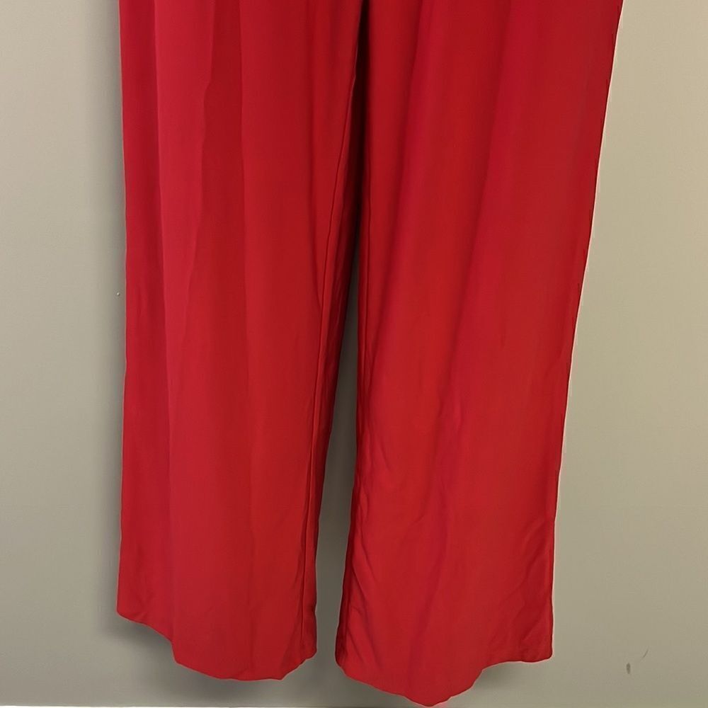 Bebe Red V-Neck Sleeveless Ruffled Wide Leg Back Zip-Up Jumpsuit- Size 6 - Picture 9 of 16
